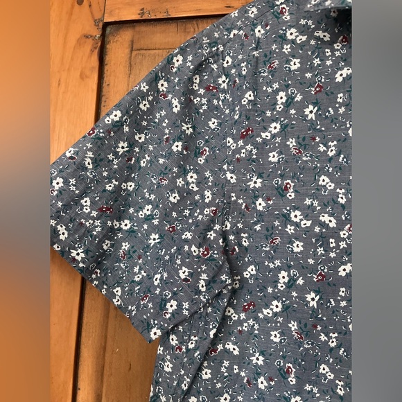 Men’s Penguin Medium Grey Short Sleeved Button Down With Floral Pattern - Picture 4 of 8